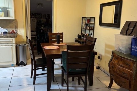 Купить виллу или дом в Хайалиа, Флорида 4 спальни, 174.19м2, № 1997464 - фото 5