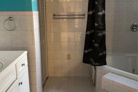 Купить виллу или дом в Хайалиа, Флорида 4 спальни, 174.19м2, № 1997464 - фото 12