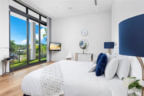 Villa ou maison à louer à Fort Lauderdale, Floride: 6 chambres, 406.91 m2 № 1878684 - photo 26