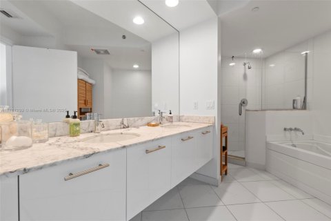 Copropriété à vendre à Miami, Floride: 2 chambres, 111.2 m2 № 1936850 - photo 26