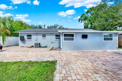 House in Tampa, Florida 4 bedrooms, 156.26 sq.m. № 1843872 - photo 22