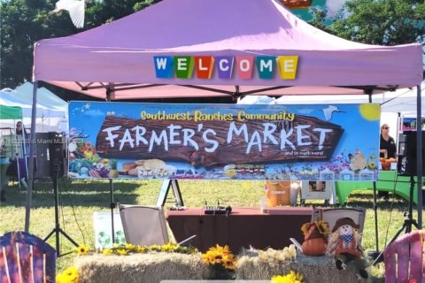 Commercial property in Southwest Ranches, Florida № 2037413 - photo 9