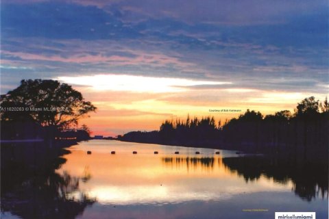 Commercial property in Southwest Ranches, Florida № 2037413 - photo 10