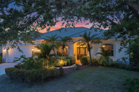 House in Venice, Florida 3 bedrooms, 219.99 sq.m. № 2226703