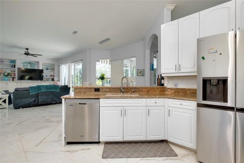 Villa ou maison à louer à Venice, Floride: 3 chambres, 219.99 m2 № 2226703 - photo 6