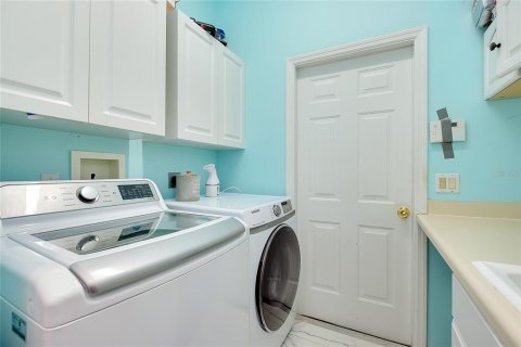 Villa ou maison à louer à Venice, Floride: 3 chambres, 219.99 m2 № 2226703 - photo 17