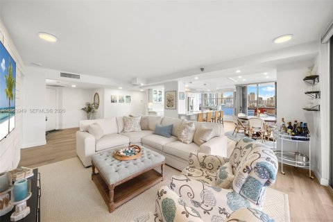 Condo in Aventura, Florida, 3 bedrooms  № 2001014 - photo 5