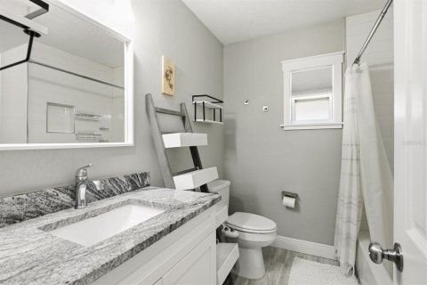 Villa ou maison à louer à Tampa, Floride: 4 chambres, 149.11 m2 № 2405431 - photo 11