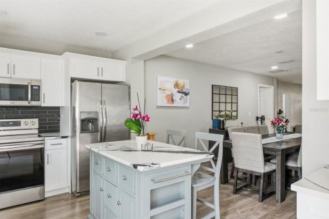 Villa ou maison à louer à Tampa, Floride: 4 chambres, 149.11 m2 № 2405431 - photo 22