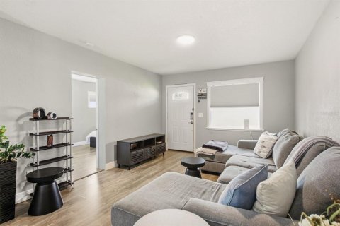 Villa ou maison à louer à Tampa, Floride: 4 chambres, 149.11 m2 № 2405431 - photo 8