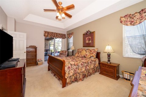 House in Orlando, Florida 4 bedrooms, 237.18 sq.m. № 1732215 - photo 24