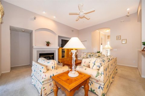 House in Orlando, Florida 4 bedrooms, 237.18 sq.m. № 1732215 - photo 12
