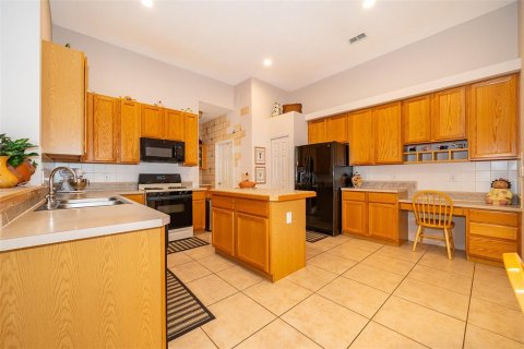 House in Orlando, Florida 4 bedrooms, 237.18 sq.m. № 1732215 - photo 17
