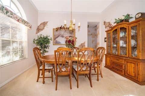 House in Orlando, Florida 4 bedrooms, 237.18 sq.m. № 1732215 - photo 9
