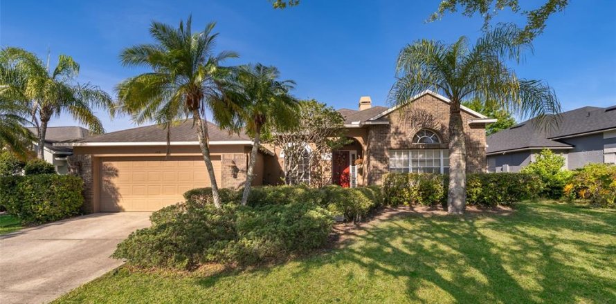 House in Orlando, Florida 4 bedrooms, 237.18 sq.m. № 1732215