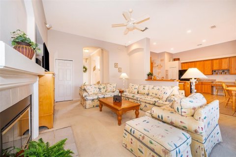 House in Orlando, Florida 4 bedrooms, 237.18 sq.m. № 1732215 - photo 13