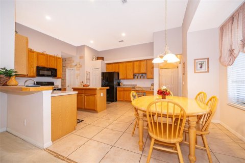 House in Orlando, Florida 4 bedrooms, 237.18 sq.m. № 1732215 - photo 14