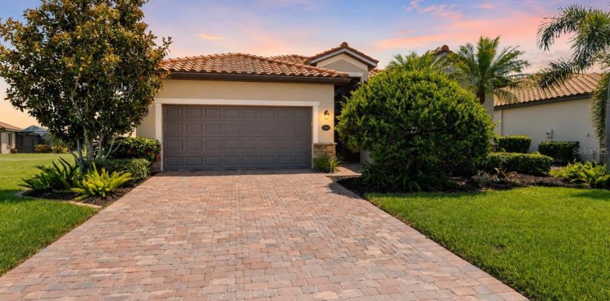 Casa en Bradenton, Florida 3 dormitorios, 186.36 m2 № 2157263
