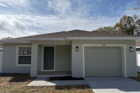 House in Auburndale, Florida 3 bedrooms, 122.82 sq.m. № 2285257