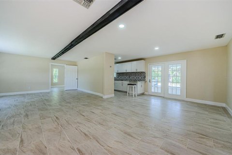 House in New Port Richey, Florida 2 bedrooms, 123.1 sq.m. № 1784862 - photo 9