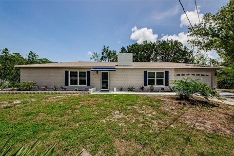 House in New Port Richey, Florida 2 bedrooms, 123.1 sq.m. № 1784862 - photo 3