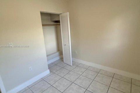 Купить виллу или дом в Хомстед, Флорида 4 спальни, 107.4м2, № 2048433 - фото 30