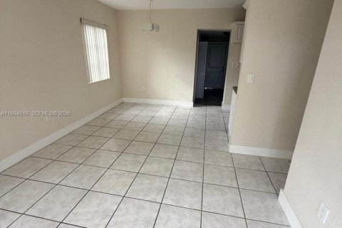 Купить виллу или дом в Хомстед, Флорида 4 спальни, 107.4м2, № 2048433 - фото 26