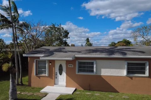 Купить виллу или дом в Хомстед, Флорида 4 спальни, 107.4м2, № 2048433 - фото 2