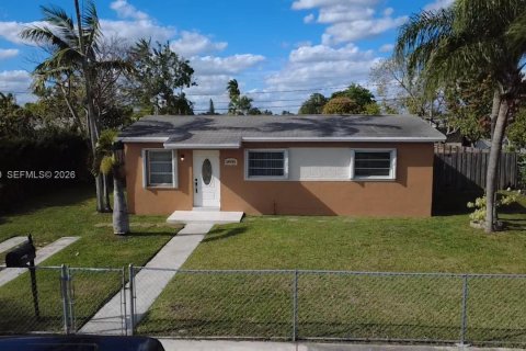 Купить виллу или дом в Хомстед, Флорида 4 спальни, 107.4м2, № 2048433 - фото 5