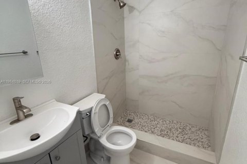 Купить виллу или дом в Хомстед, Флорида 4 спальни, 107.4м2, № 2048433 - фото 28