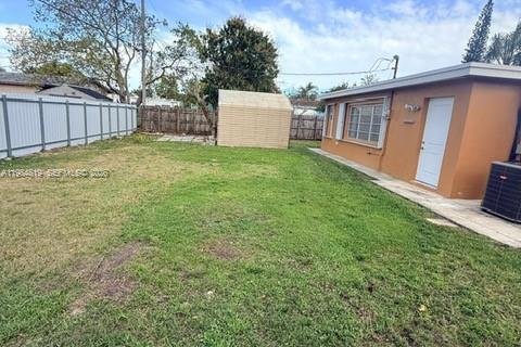 Купить виллу или дом в Хомстед, Флорида 4 спальни, 107.4м2, № 2048433 - фото 10