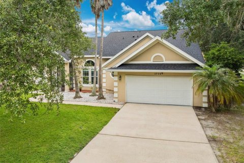 House in Orlando, Florida 4 bedrooms, 219.99 sq.m. № 2291109 - photo 2