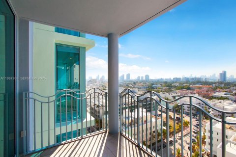 Condominio en alquiler en Miami Beach, Florida, 1 dormitorio, 87.33 m2 № 2062404 - foto 2