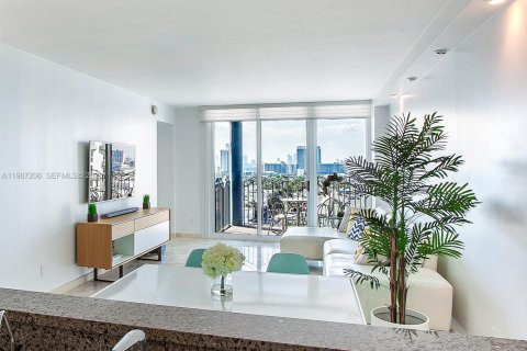 Condominio en alquiler en Miami Beach, Florida, 1 dormitorio, 87.33 m2 № 2062404 - foto 9