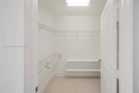 Condominio en venta en Doral, Florida, 1 dormitorio, 68.56 m2 № 1828717 - foto 8