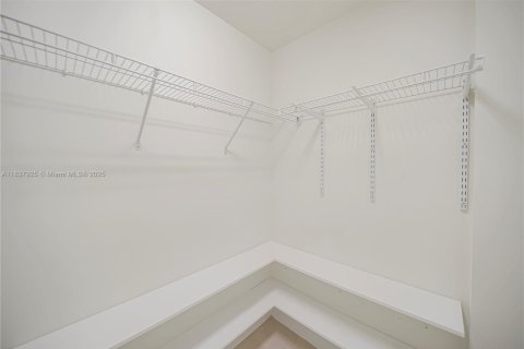 Condominio en venta en Doral, Florida, 1 dormitorio, 68.56 m2 № 1828717 - foto 10