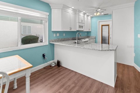 Villa ou maison à vendre à Englewood, Floride: 2 chambres, 127.55 m2 № 2124256 - photo 12