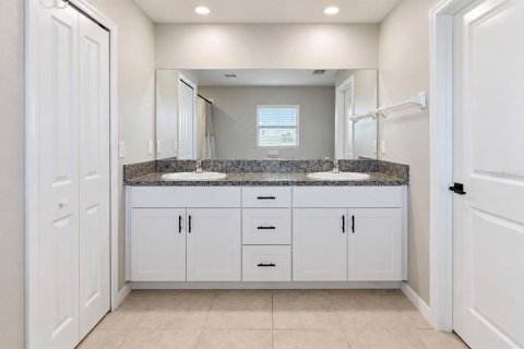 House in Ruskin, Florida 4 bedrooms, 226.59 sq.m. № 2390932 - photo 20