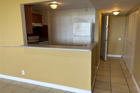 Copropriété à louer à Miami, Floride: 3 chambres, 118.36 m2 № 1860922 - photo 3