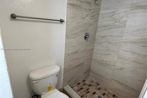 Copropriété à louer à Miami, Floride: 3 chambres, 118.36 m2 № 1860922 - photo 7