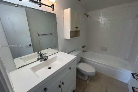 Copropriété à louer à Miami, Floride: 3 chambres, 118.36 m2 № 1860922 - photo 5