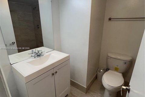 Copropriété à louer à Miami, Floride: 3 chambres, 118.36 m2 № 1860922 - photo 10