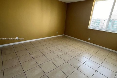 Copropriété à louer à Miami, Floride: 3 chambres, 118.36 m2 № 1860922 - photo 9