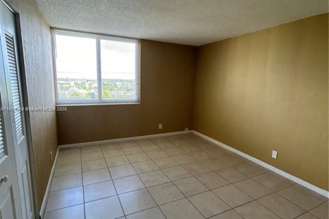 Copropriété à louer à Miami, Floride: 3 chambres, 118.36 m2 № 1860922 - photo 11