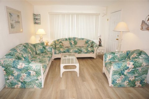 Condo in Port Charlotte, Florida, 2 bedrooms  № 1338710 - photo 5
