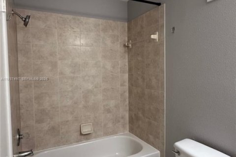 Appartement à louer à Oakland Park, Floride: 2 chambres, 115.29 m2 № 2001260 - photo 26