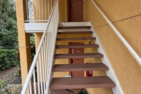 Appartement à louer à Oakland Park, Floride: 2 chambres, 115.29 m2 № 2001260 - photo 3