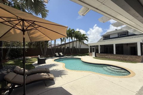 Villa ou maison à vendre à Palmetto Bay, Floride: 4 chambres, 159.05 m2 № 1938074 - photo 6