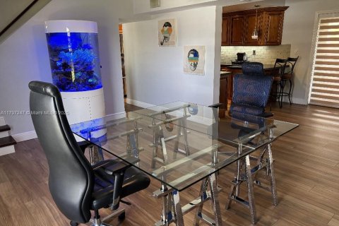 Casa en venta en Palmetto Bay, Florida, 4 dormitorios, 159.05 m2 № 1938074 - foto 16