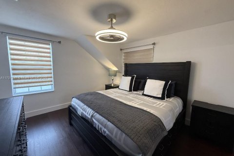 Villa ou maison à vendre à Palmetto Bay, Floride: 4 chambres, 159.05 m2 № 1938074 - photo 26